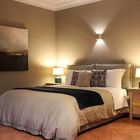 Palazzo Bibirria 3*