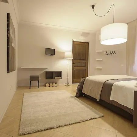 Bed and breakfast Palazzo Bibirria 2*