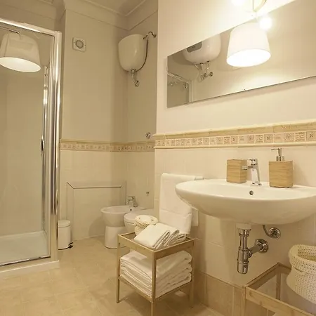 Couette-café Palazzo Bibirria 3*