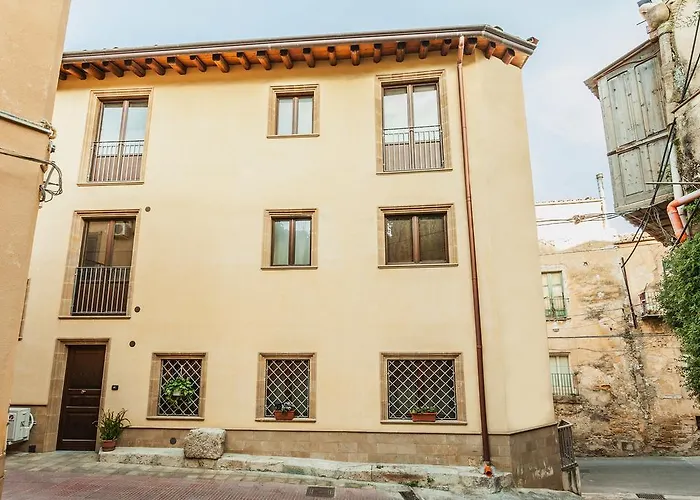 Palazzo Bibirria לינה וארוחת בוקר אגריג'נטו